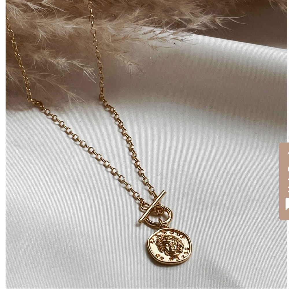 18K gold plated clasp necklace